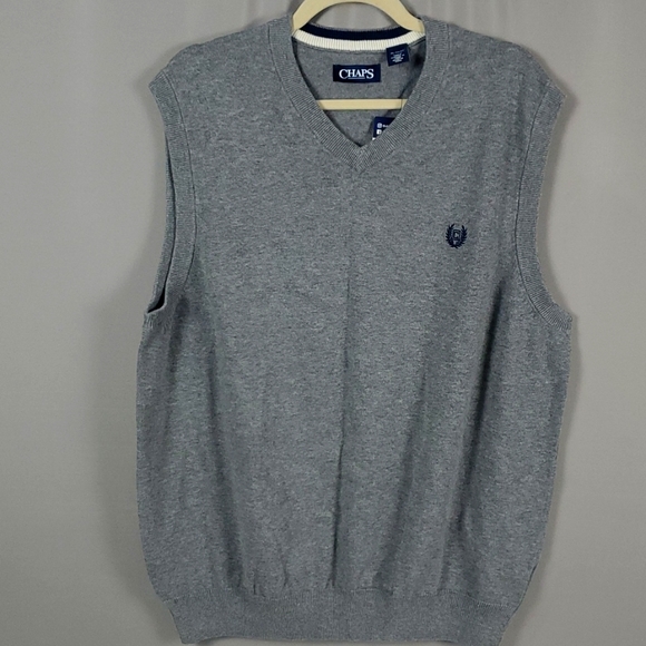 Chaps Men's Gray V-neck Sweater Vest, Size XL, New - Picture 1 of 6